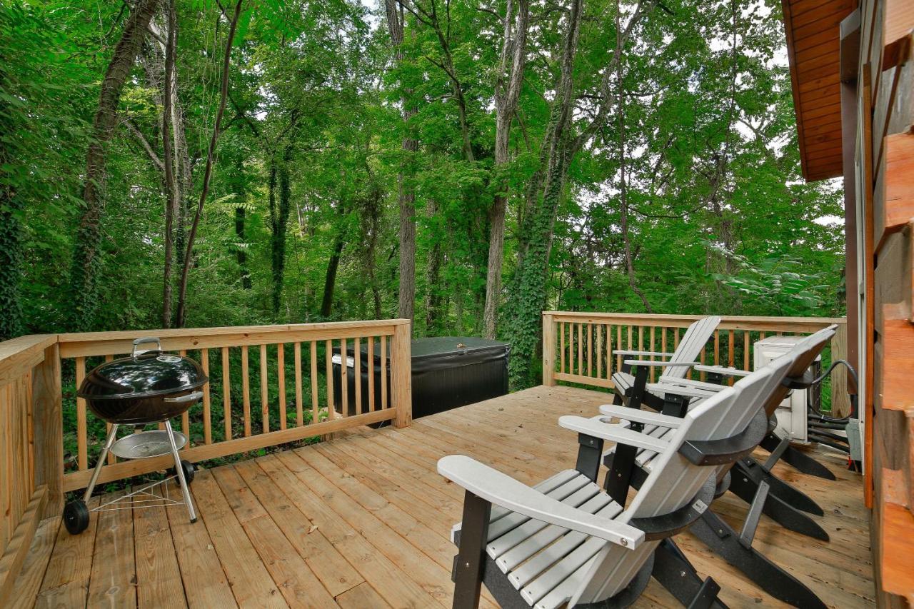 Thomas Cabin Forest Tiny Cabin With Hot Tub Chattanooga Exterior foto