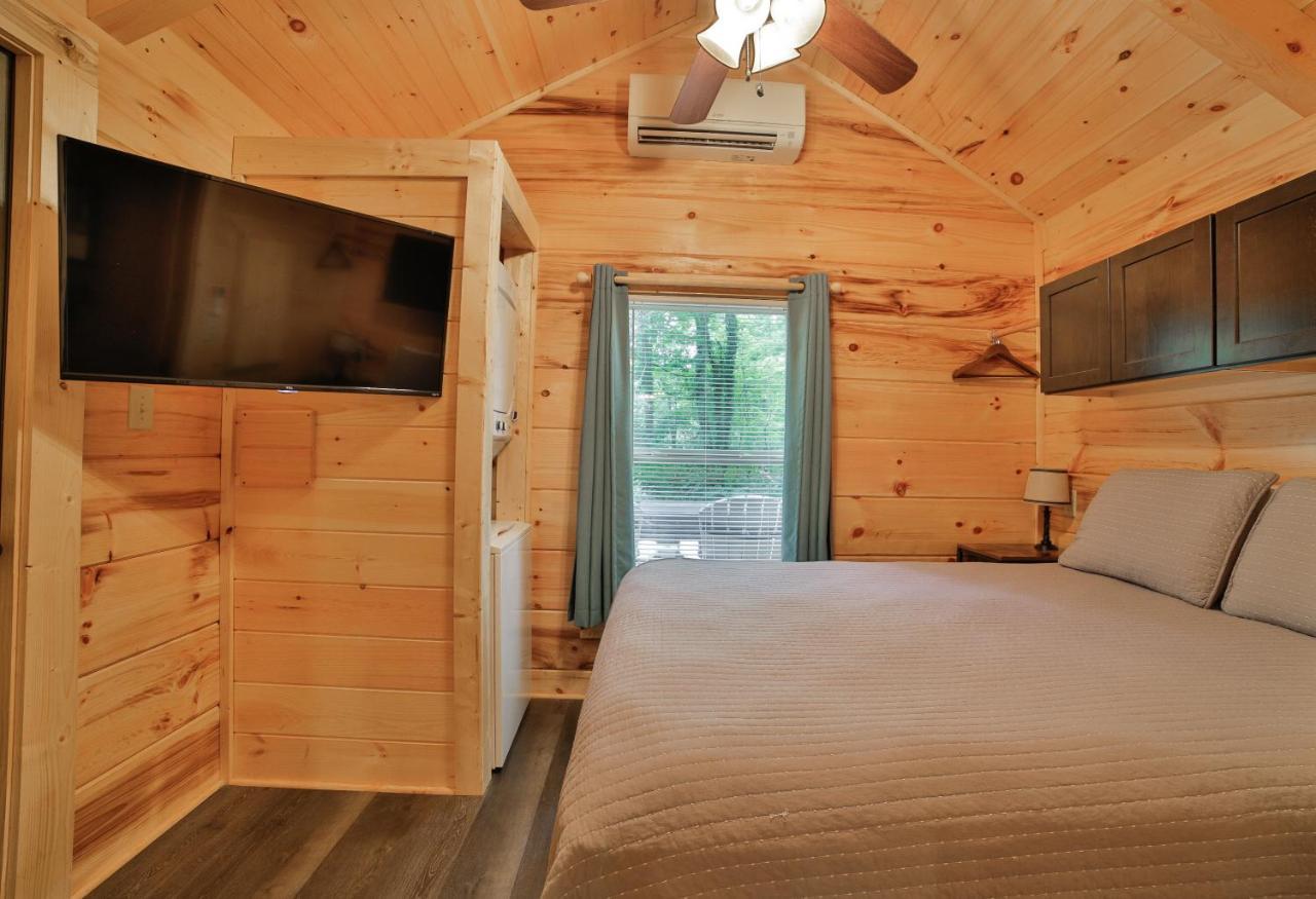 Thomas Cabin Forest Tiny Cabin With Hot Tub Chattanooga Exterior foto